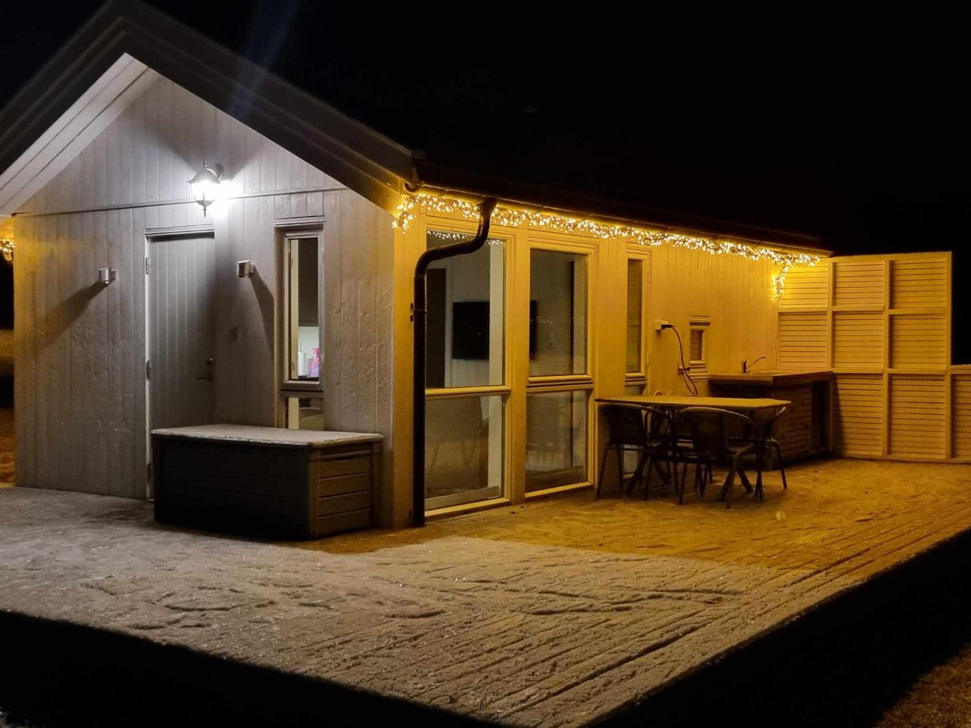 Feriehus Ved Sjoen Tomra Exterior foto