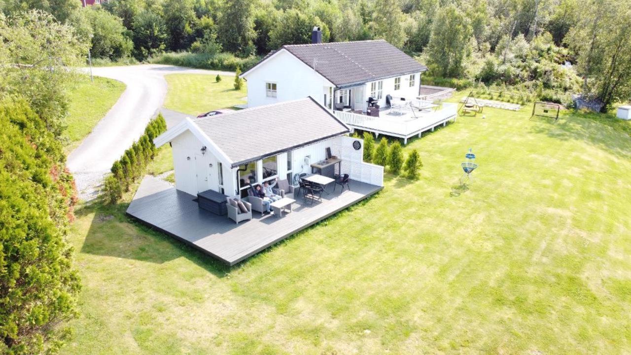 Feriehus Ved Sjoen Villa Tomra Exterior foto